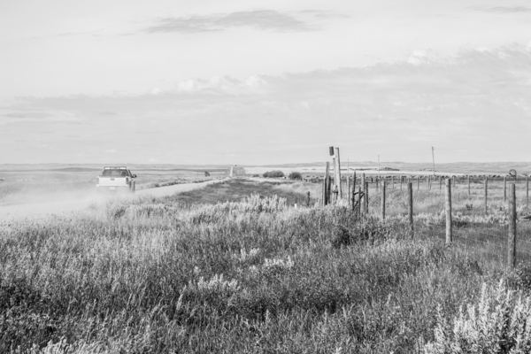 Sur la route Saskatchewan by Sara Teinturier   Photographie