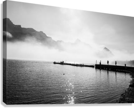 Medicine Lake Rocheuses Canvas Print